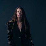 Riley Sager - @rileysager.clickatl - Instagram