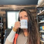 Riley Edwards - @rileyedwardsromance - Instagram