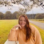 Riley Hook - @baked.byriley - Instagram
