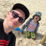Rob Butterworth - @banzaireef - Instagram