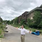 Rob Gillespie - @therealdealdesk - Instagram