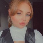 Amy Robinson-Trussell - @amyrobinson_truss - Instagram