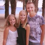 Rob Vos En Ik Lig Op De Bank - @vos_rob - Instagram