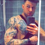 Robbie - @robbiedickinson33 - Instagram