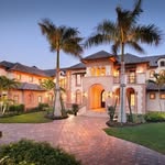 Robert Alpizar - @portroyalhomes - Instagram