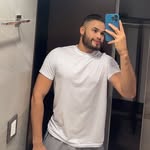 @robertalvarezz93 - Instagram