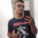 Robert Borges - @_robertborges - Instagram
