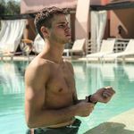 @_robert_caesar - Instagram