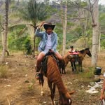 Robert Cañedo Sumalpong - @enchong099 - Instagram