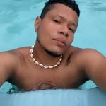 Robert Casto - @naiomyfronia - Instagram