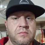 Robert Chapa - @robb4469187 - Instagram