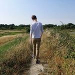Robert Coombe-Tennant - @robertcomt - Instagram
