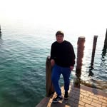 robert - @robertcoser - Instagram