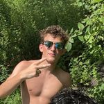 robert curley - @robertcurleyyy - Instagram