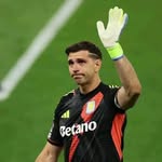 Robert Darko - @robertdarko5 - Instagram