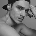 Robert Elle - @robert.elle - Instagram