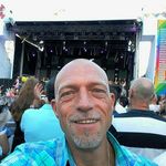 Robert Ernst - @bertvanernie - Instagram