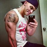 Robert Estes - @alexjohnos32 - Instagram