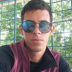 Robert Estevez - @robert.estevez.712 - Instagram