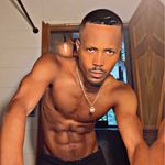 ROBERT GREEN - @staronstage - Instagram