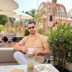 Hogan Robert - Facebook