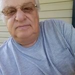 Robert Larson - @robert.larson.5682 - Instagram