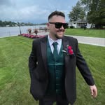 Robert Lee - @robleethesav - Instagram