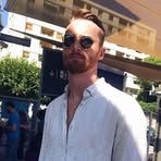 Robert Lindblom - Facebook