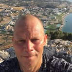 Robert Lindblom - Facebook