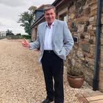 Robert Lynch - @robertattheraces - Instagram