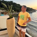 Robert Mak - @arobert.mak - Instagram