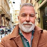 Robert  Miles - @robert._.miles - Instagram