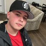 ROBERT ALEXANDER - @robert_mujica11 - Instagram