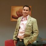 Robert Roxas - @robertroxas70 - Instagram