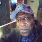 Robert Rumbles - @robertrumbles - Instagram