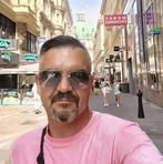 Robert Sobota - Facebook