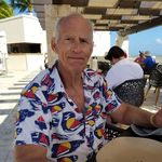 Robert Stocker - @robert.stocker.5872682 - Instagram