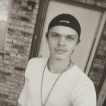 Mr_&_Mrses_Teague - @robert.teague - Instagram