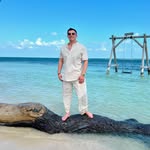 Robert Thomas - @robertthomasiv - Instagram