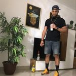 Robert Ureña - @thu_rubio_achocolatado - Instagram