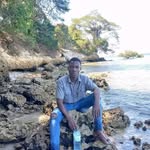 Robert Mafilu - @robert_vituss - Instagram
