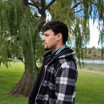 Robert Walsh - @robert_gomezzz54 - Instagram