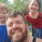 Robert Windler - Facebook
