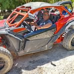 Roberto Jones - Facebook