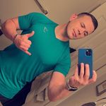 Roberto lewis - @robertolewis2023 - Instagram