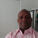 Roberto Lewis - Facebook