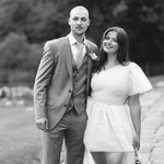 Holly and Ben - @robinsonashfords_getwed - Instagram