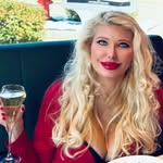 Robin Bailey - @showgirl610 - Instagram