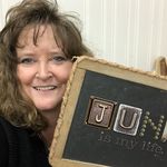 Robin Brown - @junkismylife - Instagram