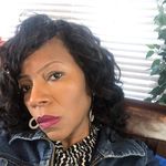 Robin Burks - @queenrobin77 - Instagram